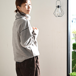 大人カジュアル デザインスフリースプルオーバー：サンドベージュ 2枚目の画像