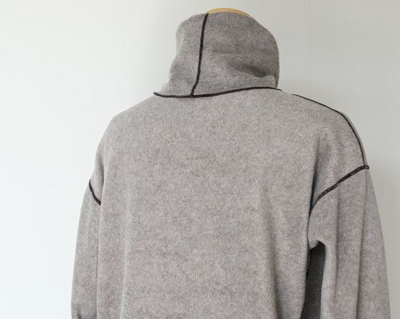 大人カジュアル デザインスフリースプルオーバー：サンドベージュ 8枚目の画像