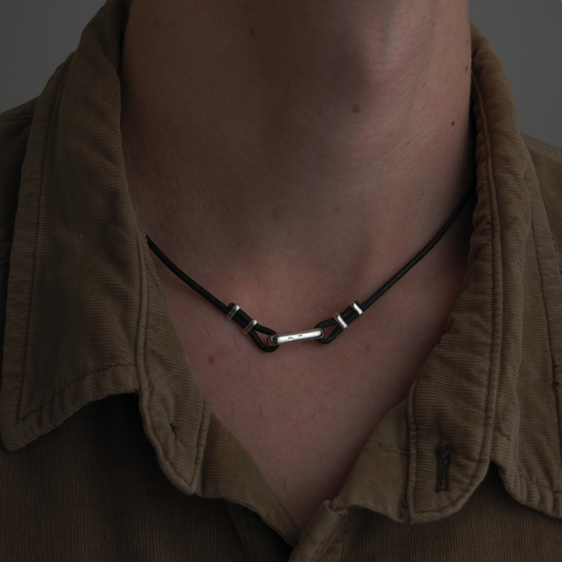 シルバー925 ブラック レザーコード チョーカーネックレス