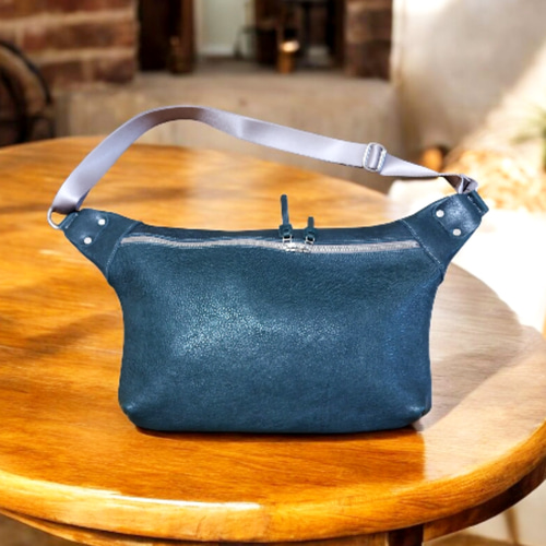 ハンドメイド ボディバッグ ヌメ本革 特大 ダークグリーン 新作