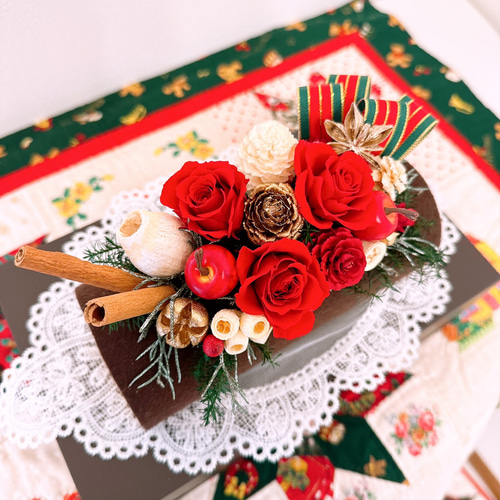 早割】クリスマスクリスマスアレンジ ☆ ローズのブッシュドノエル 大