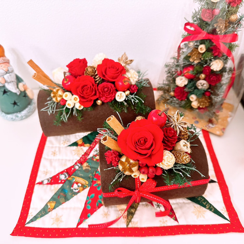 早割】クリスマスクリスマスアレンジ ☆ ローズのブッシュドノエル 大