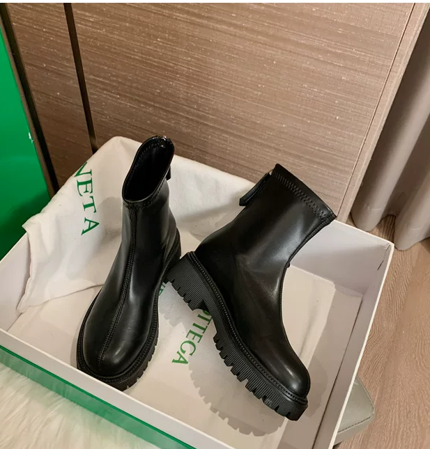 日本製 靴 水玉柄 春カラー ファッション ハッシュタグ 履きやすい 歩きやすい 靴擦れしない ブーティ 外反母趾