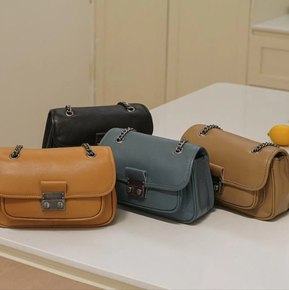 ☆総手縫い/ 国産人気 本革ショルダーバッグぽ身軽斜め掛け