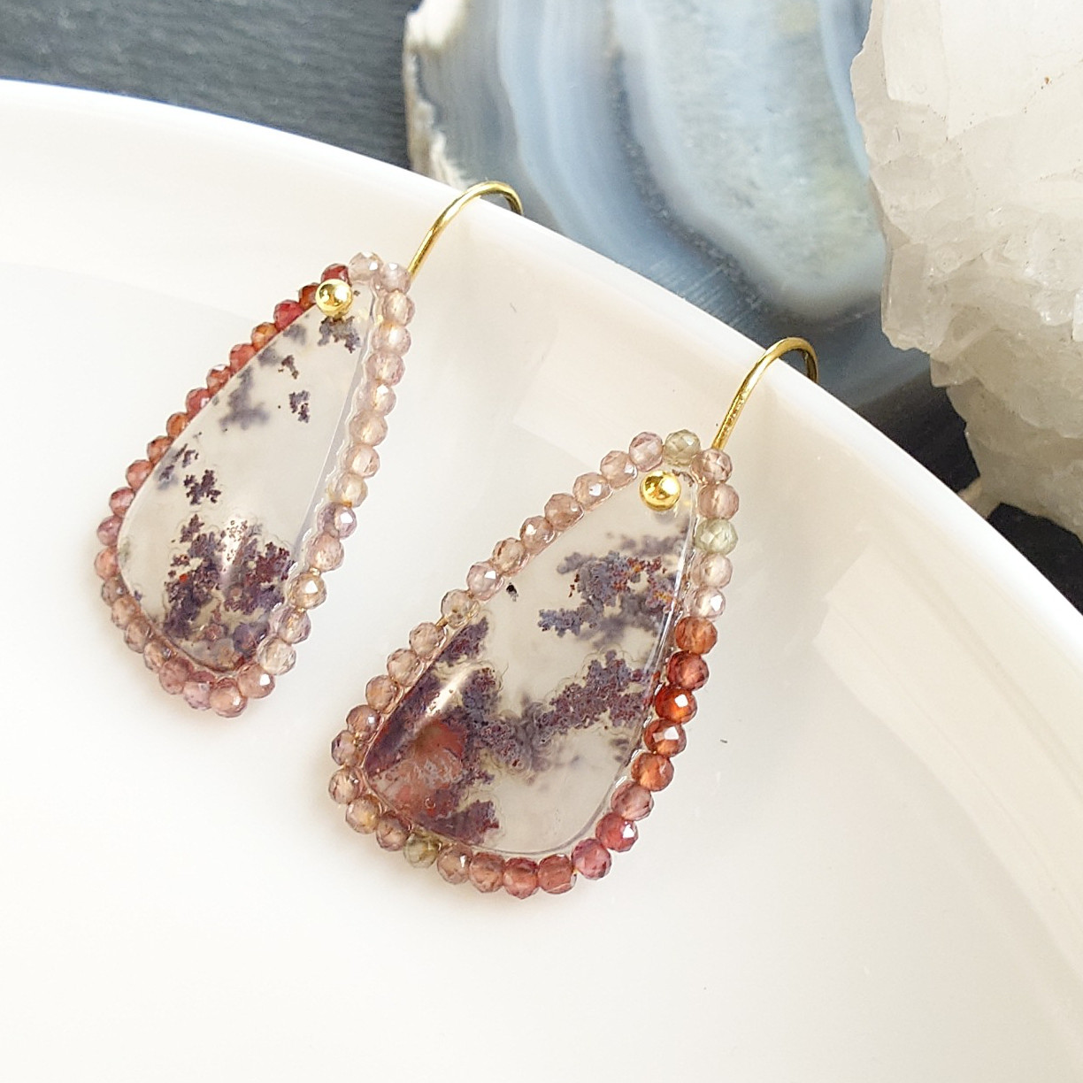 SV925 錦秋の彩り – レッドモスアゲート × ブラウンスピネルのピアス