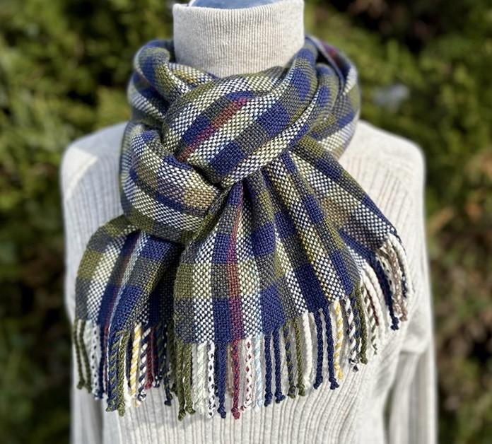 ふんわり手織りマフラー エクストラファインメリノ モス&ネイビー