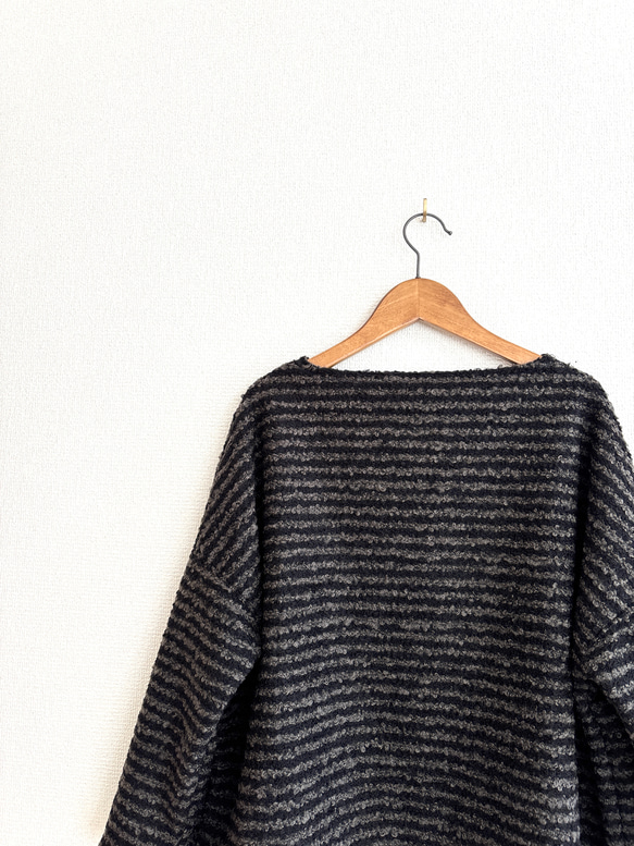 リングウールのワイドプルオーバー/ブラック×グレー 8枚目の画像