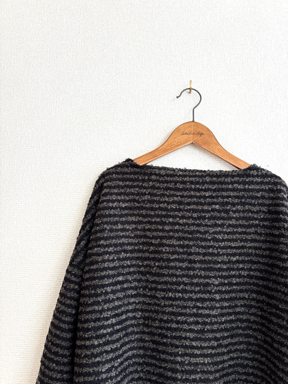 リングウールのワイドプルオーバー/ブラック×グレー 1枚目の画像