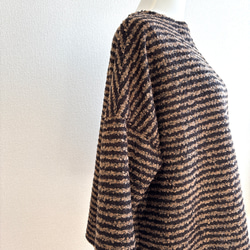 リングウールのワイドプルオーバー/ダークブラウン×ベージュ 3枚目の画像