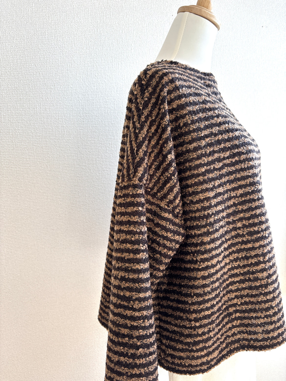 リングウールのワイドプルオーバー/ダークブラウン×ベージュ 3枚目の画像