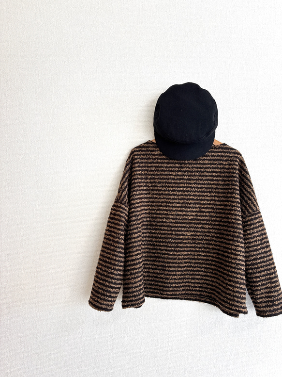 リングウールのワイドプルオーバー/ダークブラウン×ベージュ 1枚目の画像