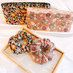 インパクト大のお花シュシュ♡インド刺繍リボン♡ヘアゴム シュシュ　 1枚目の画像