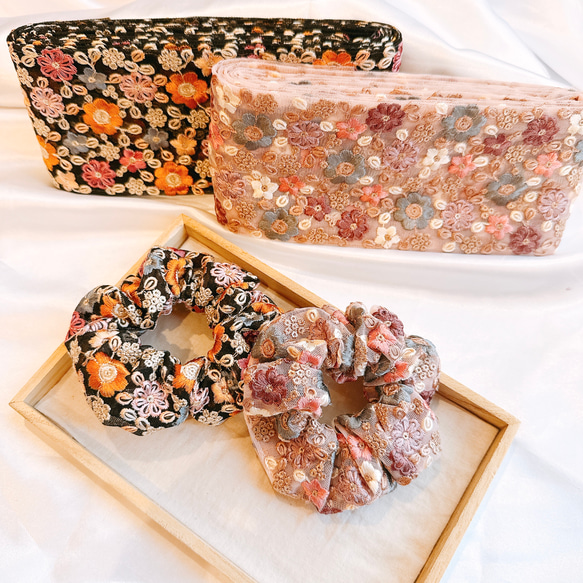 インパクト大のお花シュシュ♡インド刺繍リボン♡ヘアゴム シュシュ　 1枚目の画像