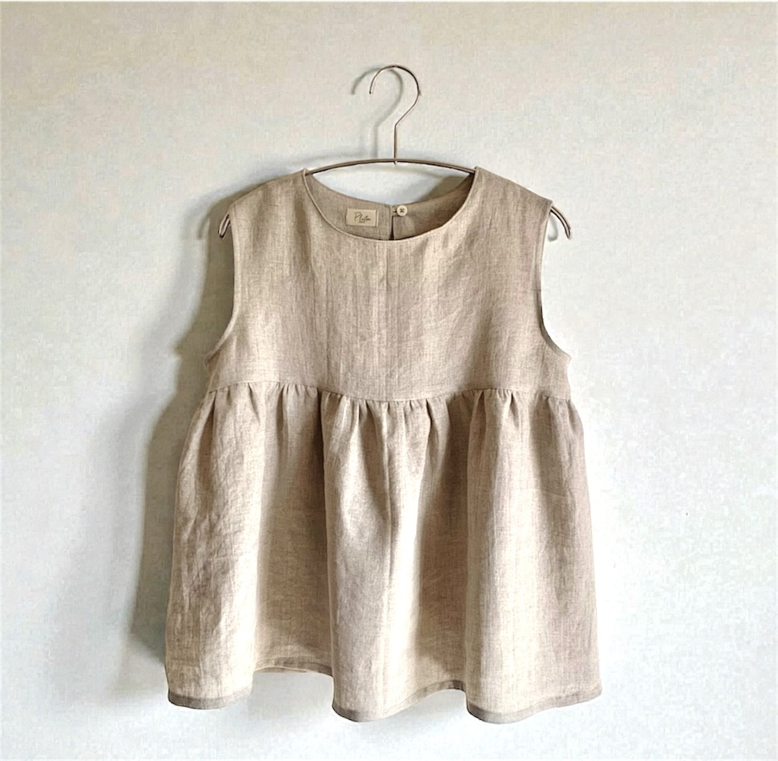 フラックス/生成り　リネン100%のノースリーブギャザーブラウス 4,510円