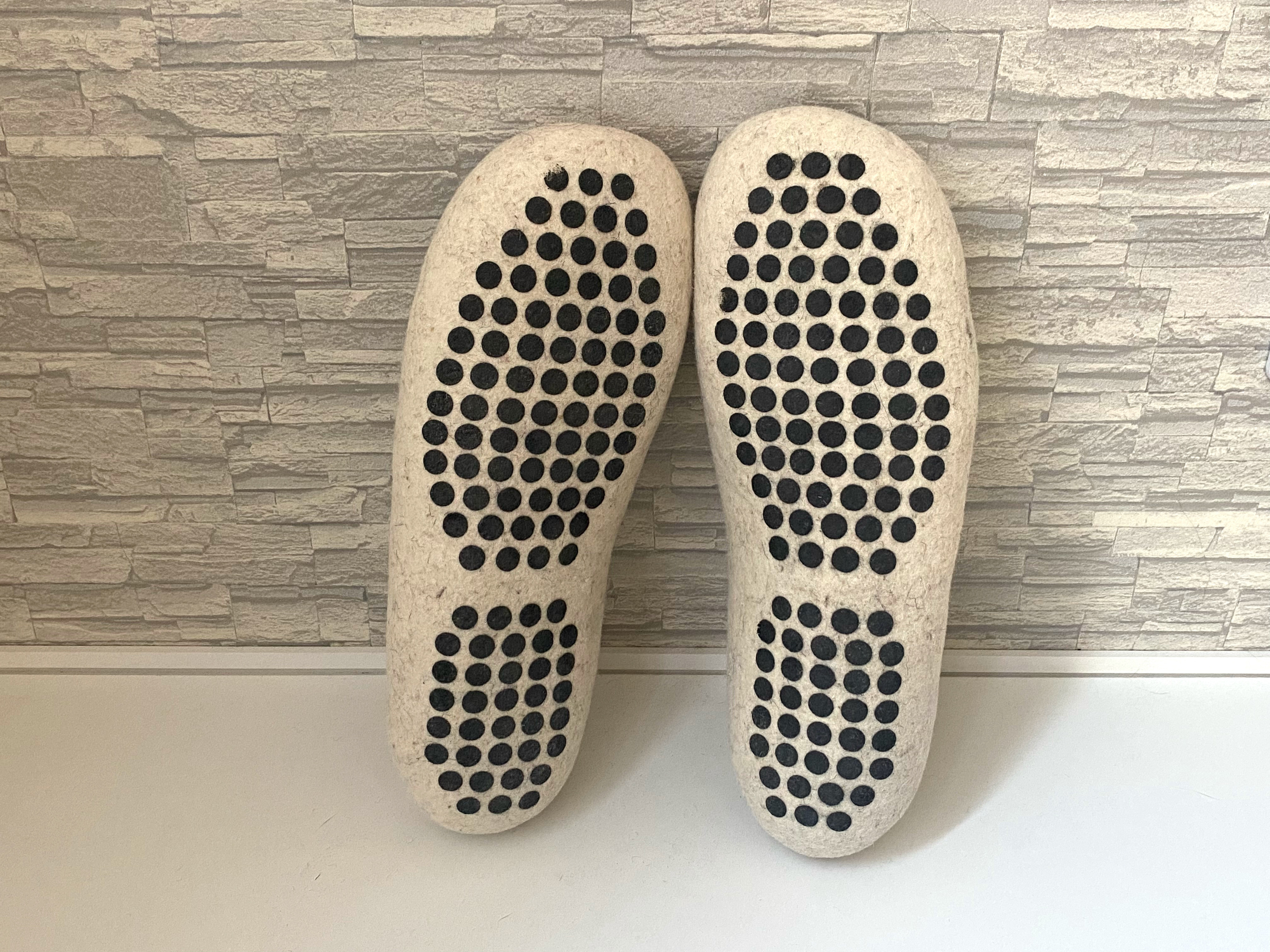 【男性用】羊毛フェルト ルームシューズ（オイモ・28.5〜29cm）