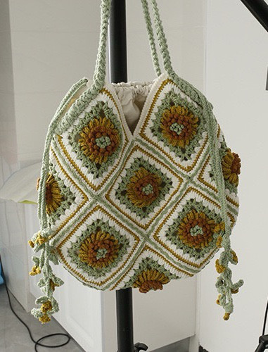 手作り 毛糸 刺繍 かぎ針編み ニート ショルダーバッグ トートバッグ【3D立体感花柄｜13枚のパネル拼接】1点