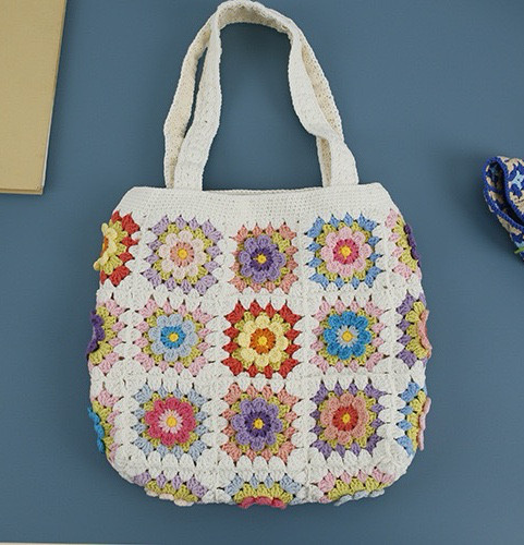 手作り 毛糸 かぎ針編み ニートショルダーバッグ トートバッグ【花柄｜グラニースクエア｜27枚のパネル拼接】1点