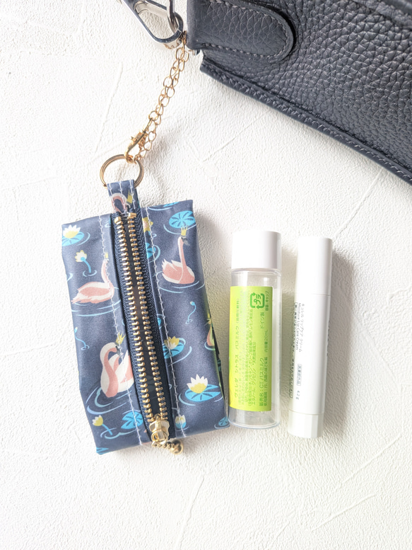 ★新商品★　携帯用ペーパーナプキンケース　ペーパーハンカチ　リバティラミネート　ベッツィアングラフィティ 10枚目の画像