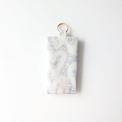 ★新商品★　携帯用ペーパーナプキンケース　ペーパーハンカチ　リバティラミネート　ベッツィアングラフィティ 2枚目の画像