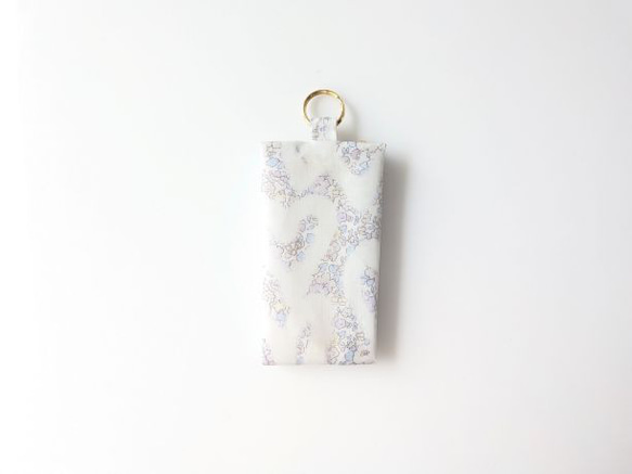 ★新商品★　携帯用ペーパーナプキンケース　ペーパーハンカチ　リバティラミネート　ベッツィアングラフィティ 2枚目の画像