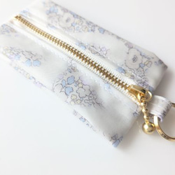 ★新商品★　携帯用ペーパーナプキンケース　ペーパーハンカチ　リバティラミネート　ベッツィアングラフィティ 4枚目の画像