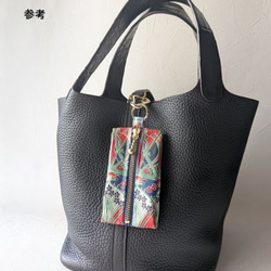 ★新商品★　携帯用ペーパーナプキンケース　ペーパーハンカチ　リバティラミネート　ベッツィアングラフィティ 13枚目の画像