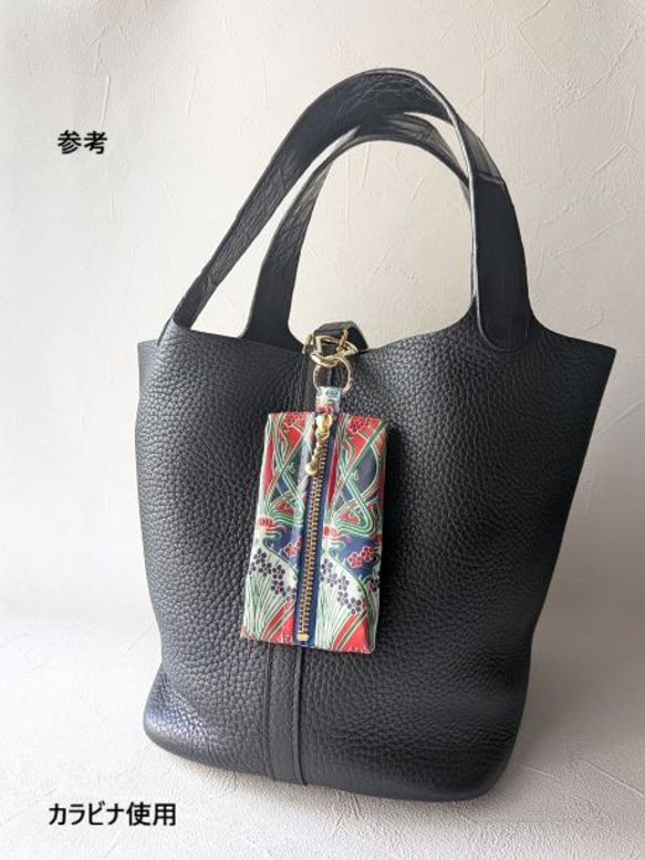 ★新商品★　携帯用ペーパーナプキンケース　ペーパーハンカチ　リバティラミネート　ベッツィアングラフィティ 13枚目の画像