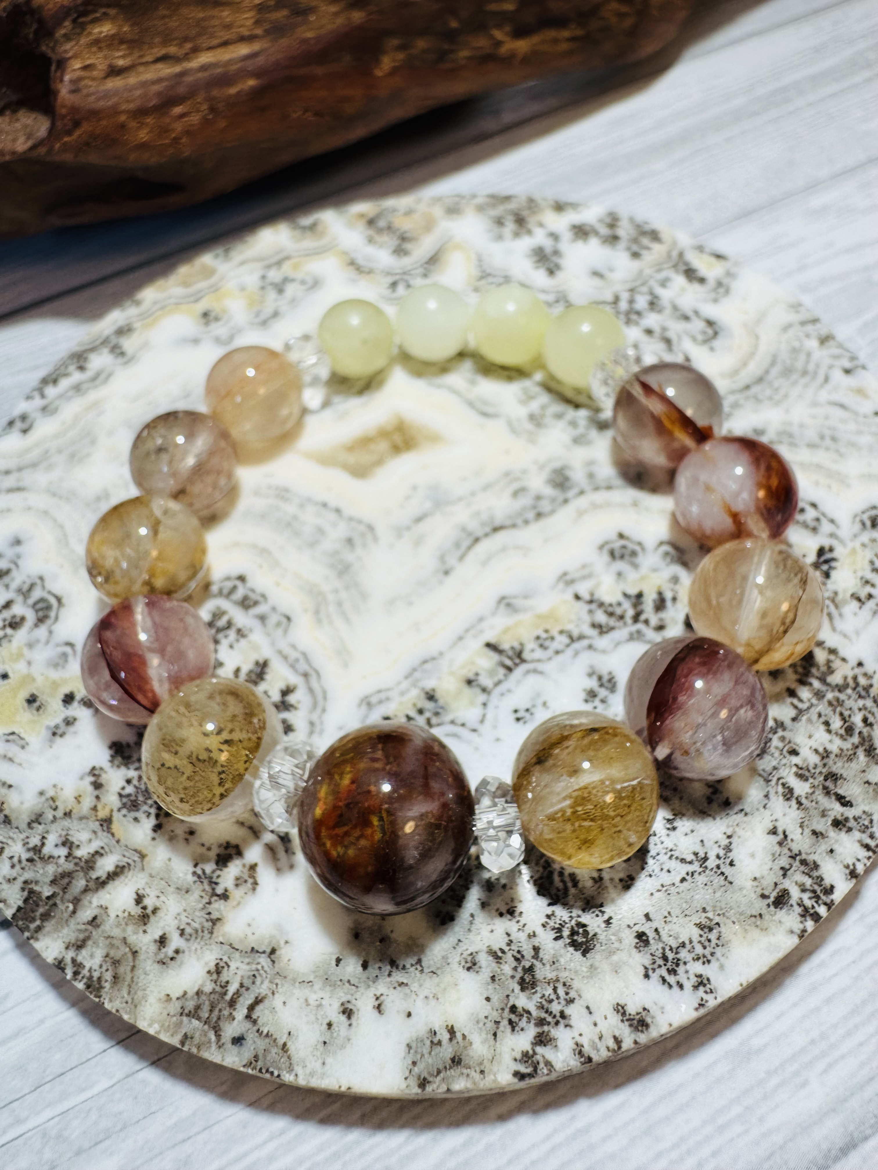 天然石ブレスレット～前進とこれまでの自分からの旅立ち【ピーターサイト、ライモナイトInクォーツ他、サーペンティン】