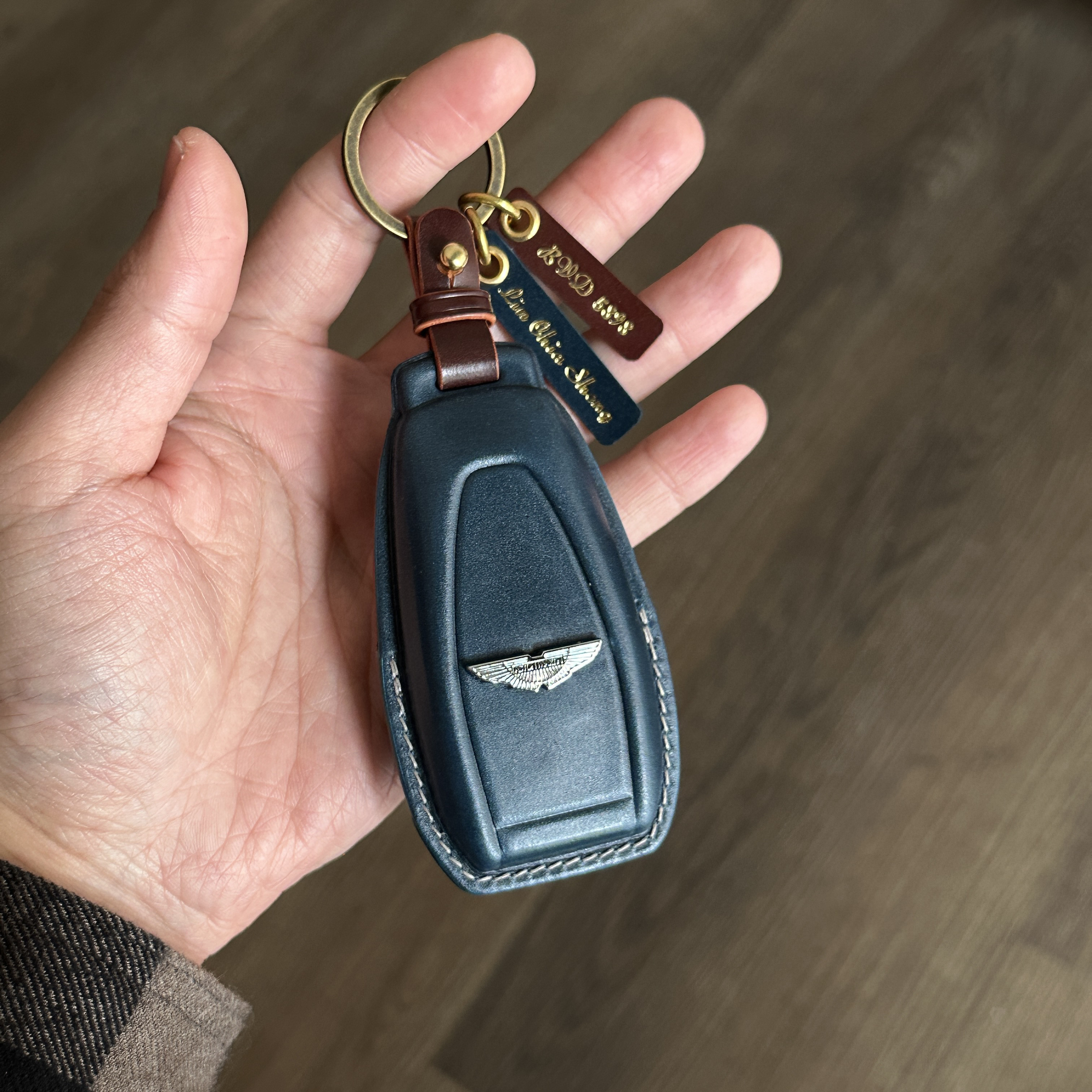 アストンマーティン レザー製品 DB9 DB11 ヴァンテージ DBS