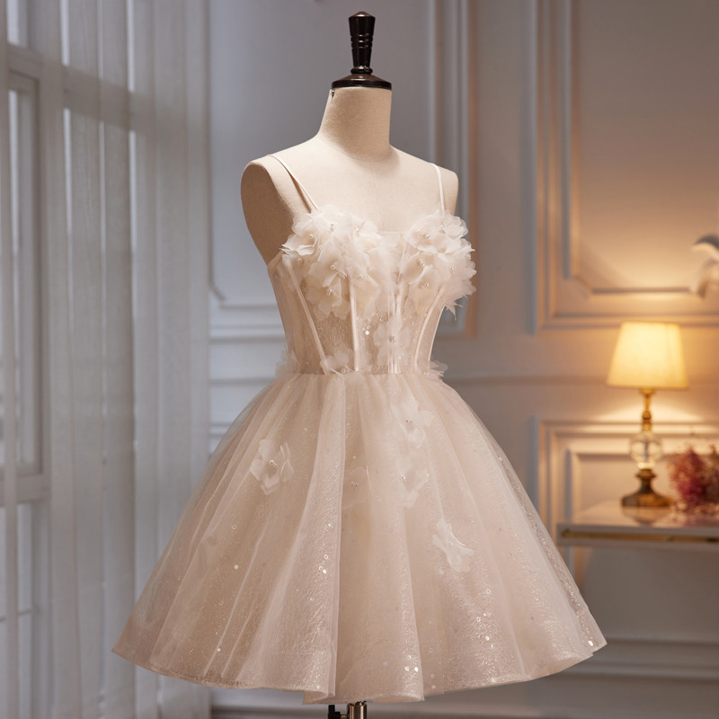 ベージュ オフショルダー ショート丈 可愛い プリンセス パーティードレス 二次会 ウェディングドレス LJ-576