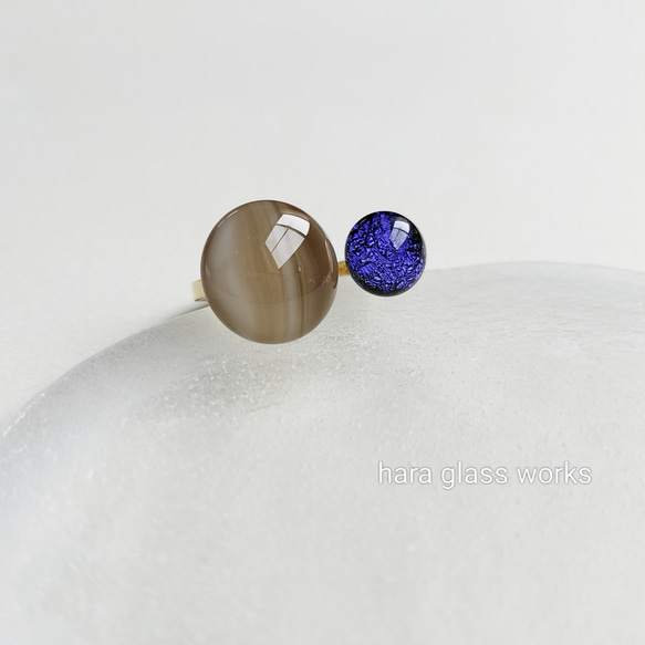 ガラスのフォークリング　グラデーション＆ブラックオーロラ（ゴールド）　 6枚目の画像