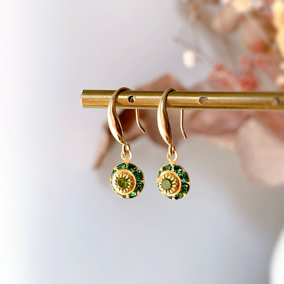 オーストリア製クリスタルのラウンドドロップピアス／イヤリング 3枚目の画像