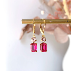 チェコグラスとオーストリア製クリスタルカボションのピアス-Fuchsia & Light Amethyste- 2枚目の画像