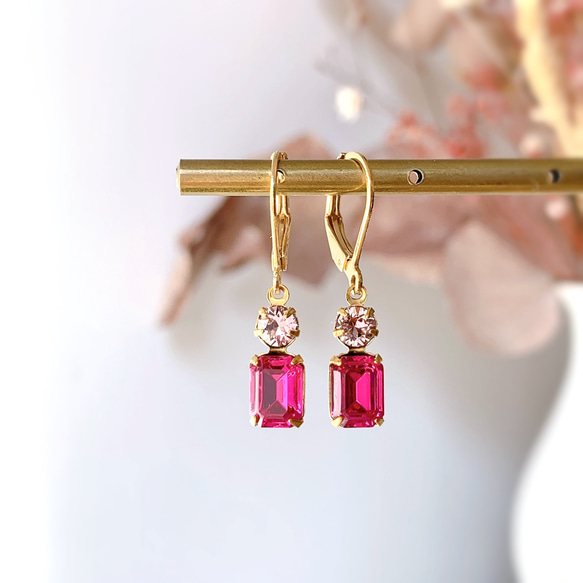チェコグラスとオーストリア製クリスタルカボションのピアス-Fuchsia & Light Amethyste- 2枚目の画像