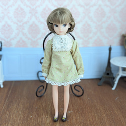 812※ウール素材の黒のフレアロングコート※ブライスアウトフィット※1/6ドール 812※ウール素材の黒のフレアロングコート※ブライスアウトフィット※1/