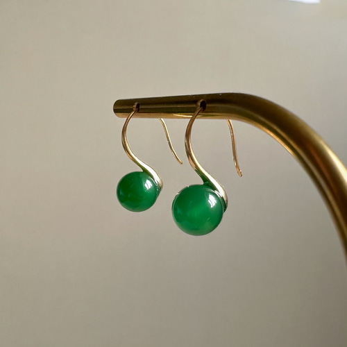 秋冬新作】グリーンオニキス ドロップピアス / 金具変更可（シルバー