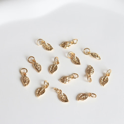 4個★14Kコーディング  5mm ×11mm リーフ　チャーム　ゴールド 10枚目の画像