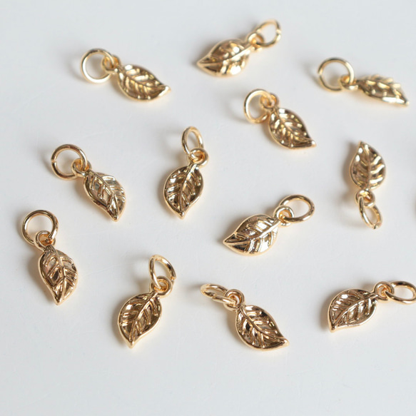 4個★14Kコーディング  5mm ×11mm リーフ　チャーム　ゴールド 19枚目の画像