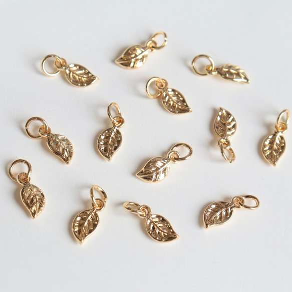 4個★14Kコーディング  5mm ×11mm リーフ　チャーム　ゴールド 20枚目の画像