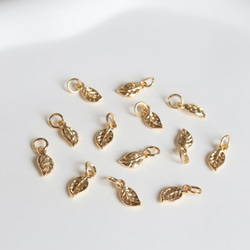 4個★14Kコーディング  5mm ×11mm リーフ　チャーム　ゴールド 7枚目の画像