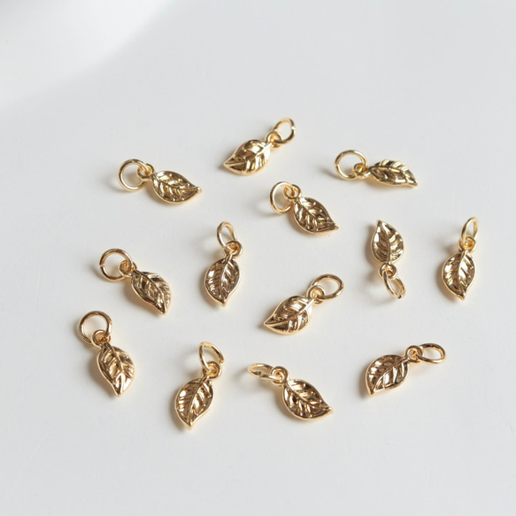 4個★14Kコーディング  5mm ×11mm リーフ　チャーム　ゴールド 13枚目の画像
