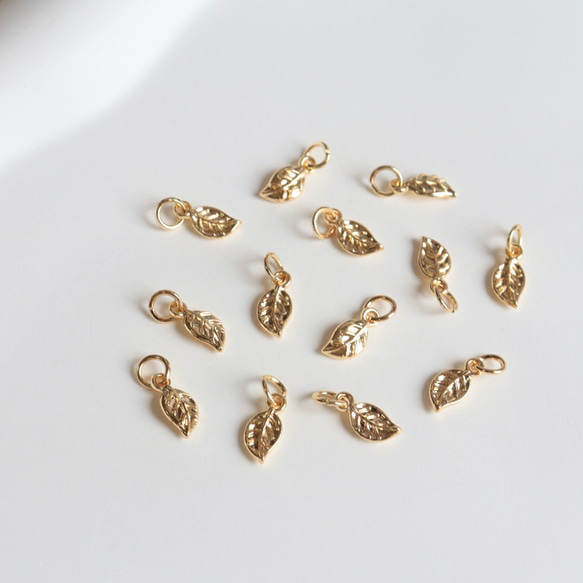4個★14Kコーディング  5mm ×11mm リーフ　チャーム　ゴールド 15枚目の画像