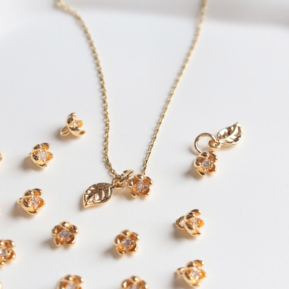 5.5mm★14Kコーディング　お花　梅　椿　桜　ジャスミン　チャーム　ジルコニア入りゴールド 6枚目の画像