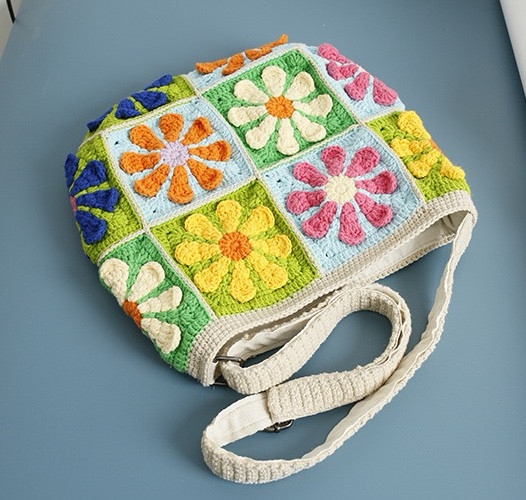 手作り 毛糸 かぎ針編み ニートショルダーバッグ トートバッグ【花柄｜菊柄｜ガーベラ柄｜14枚のパネル拼接｜A】1点