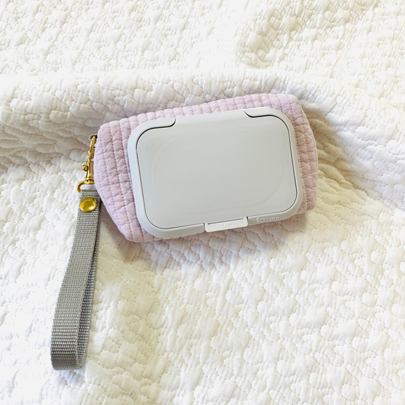 nubi選べる　ウェットティッシュポーチ　出産祝い　大人可愛い　ヌビポーチ　イブル　ビタット　除菌シートポーチ 2枚目の画像