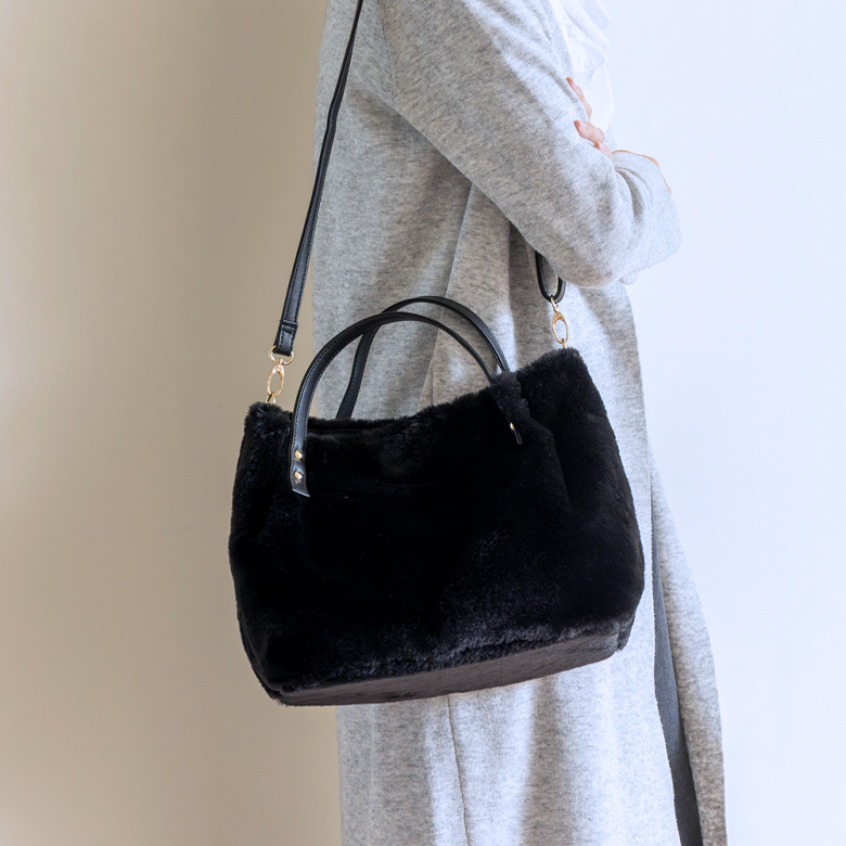 【ふわふわ もこもこ】 ファーバッグ 2way ななめがけ ショルダーバッグ トートバッグ 冬 バッグ 304-10