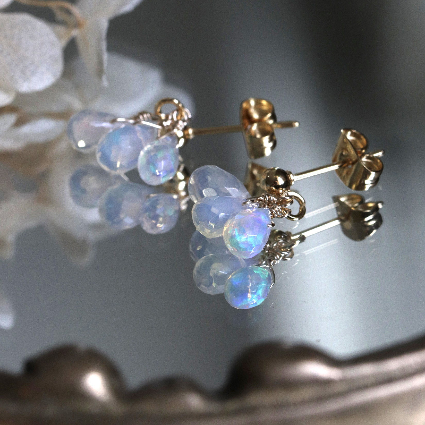 エチオピア産プレシャスオパールのピアス／イヤリング ＊10月誕生石＊サージカルステンレス —enchanting—