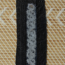 民族刺繍 古布 苗族 平繍 アンティーク布 藍色 テキスタイル 手仕事