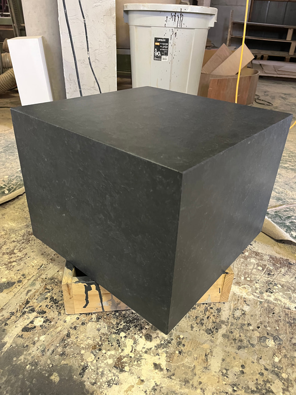 石っぽい　ディスプレイスタンド　ディスプレイボックス 2枚目の画像