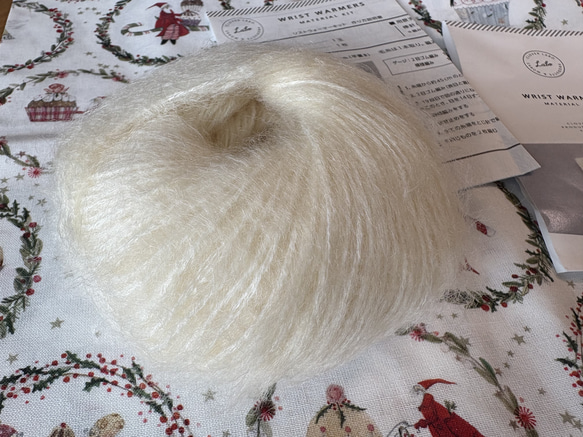 在庫2点！ギフトにも！これからの季節にぴったり！『【クロバーラボ】リストウォーマーキット』～アイボリー～ 2枚目の画像